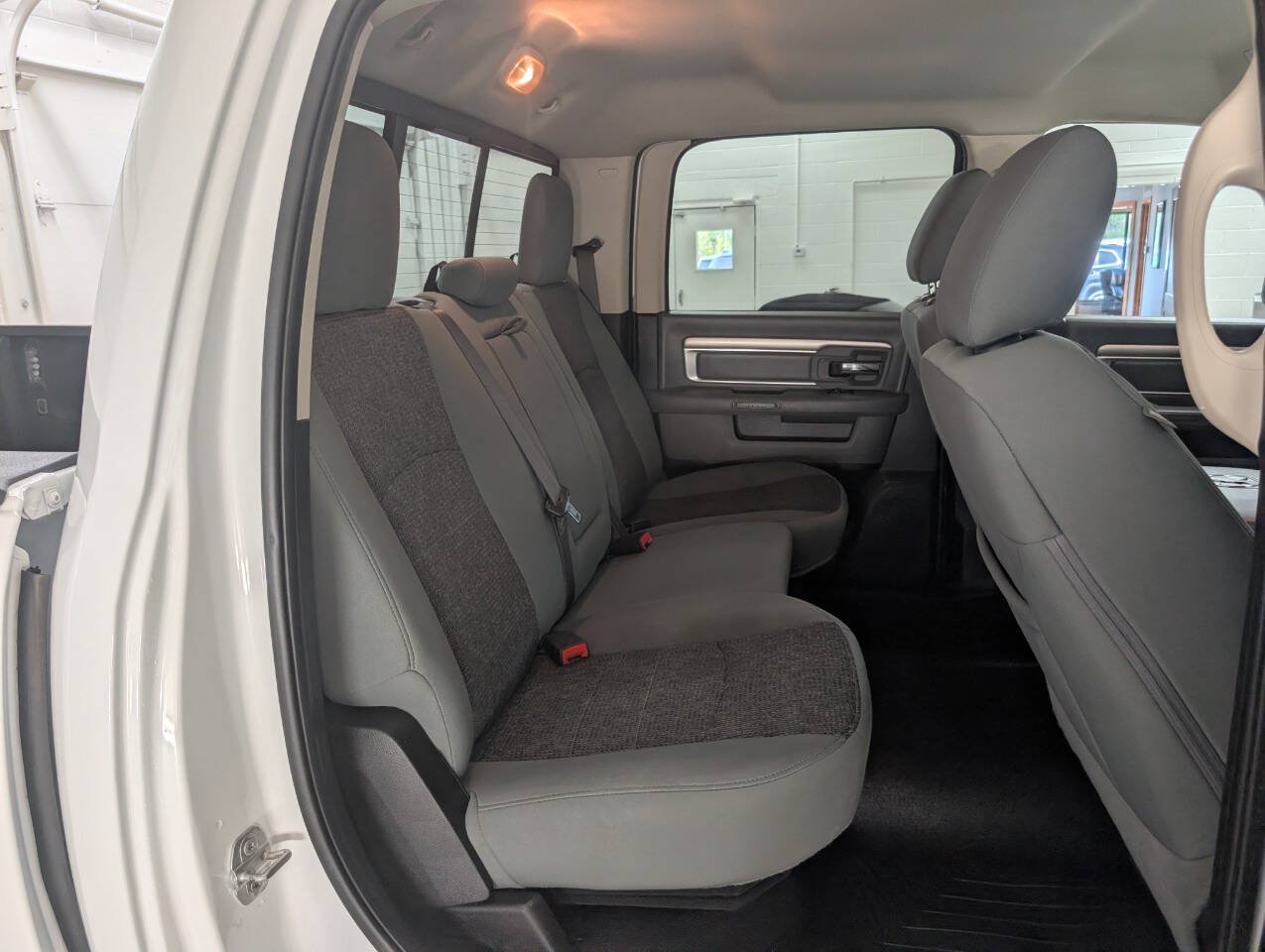 Used 2019 RAM 1500 Classic SLT w/ SLT Plus D←cor Group AWD/4WD image 16