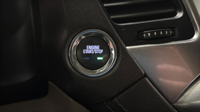 Used 2020 Chevrolet Suburban Premier AWD/4WD image 19
