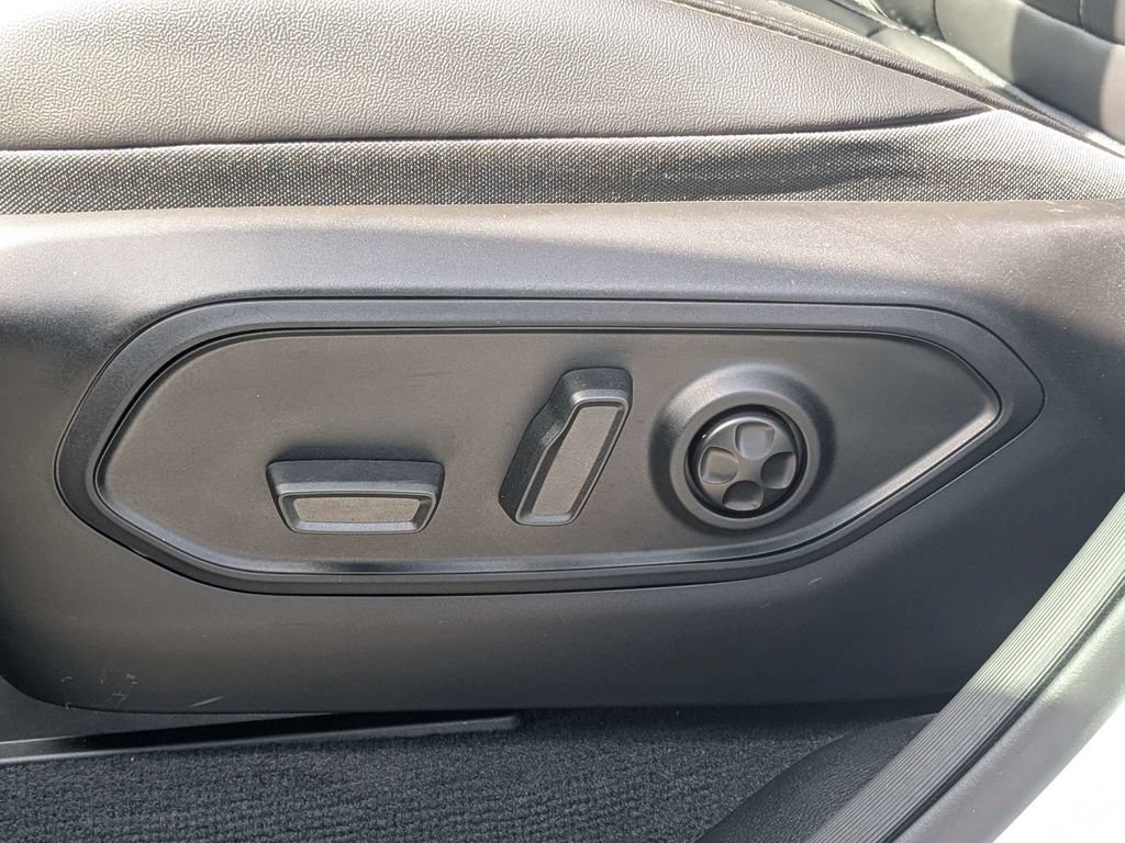 Used 2026 Jeep Grand Cherokee Limited RWD image 18