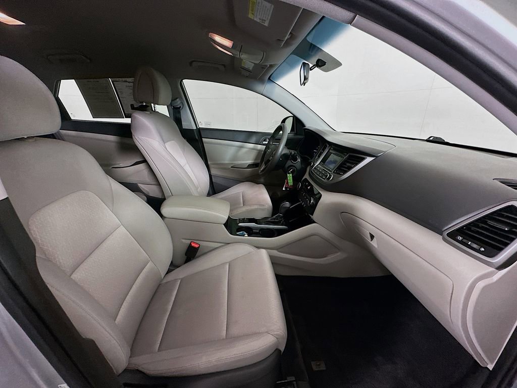 Used 2017 Hyundai Tucson SE image 25