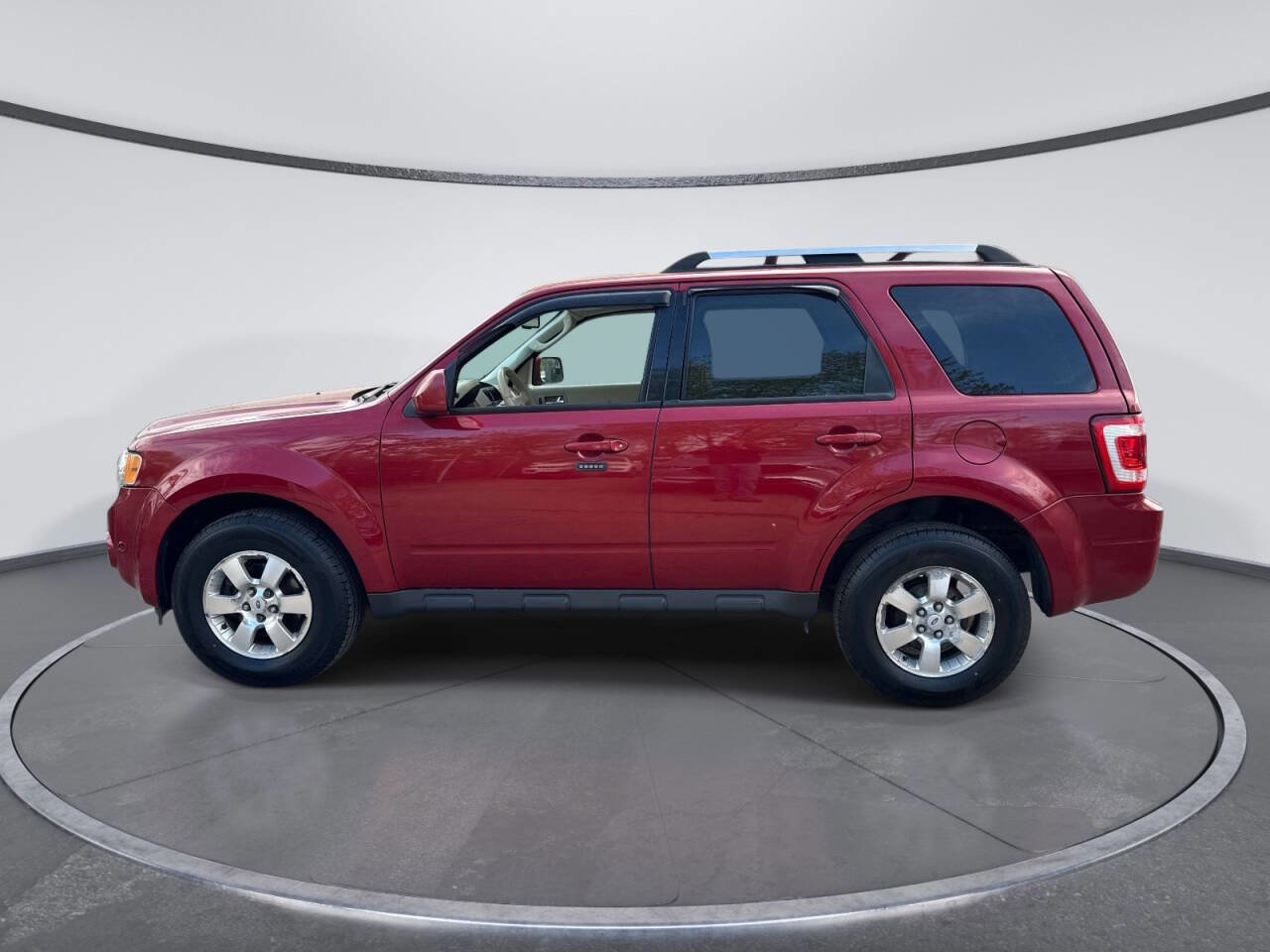 Used 2010 Ford Escape Limited FWD image 2