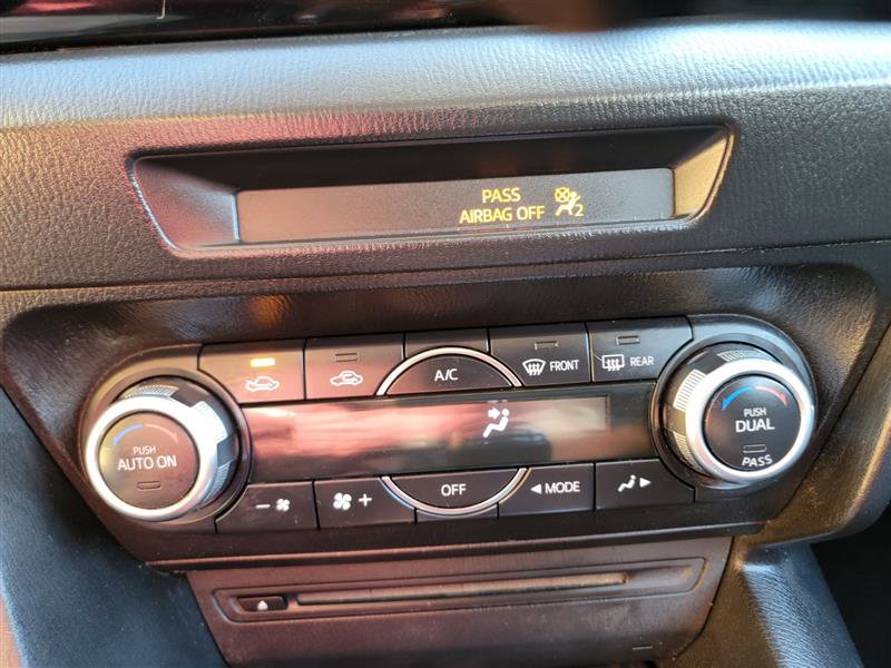 Used 2014 MAZDA MAZDA3 i Touring w/ Technology Package image 32