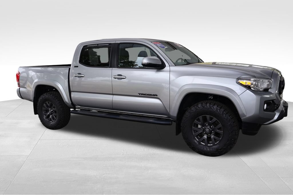 Certified 2023 Toyota Tacoma SR5 w/ Technology Package AWD/4WD image 17