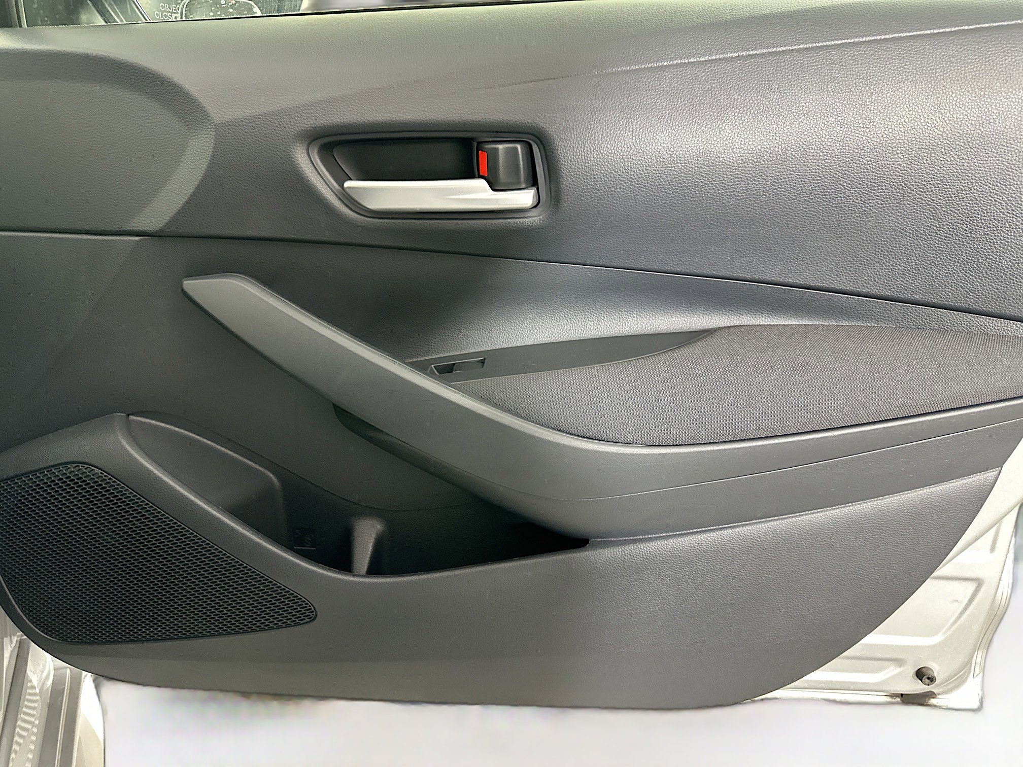 Used 2021 Toyota Corolla LE w/ Carpet Mat Package (TMS) FWD image 29