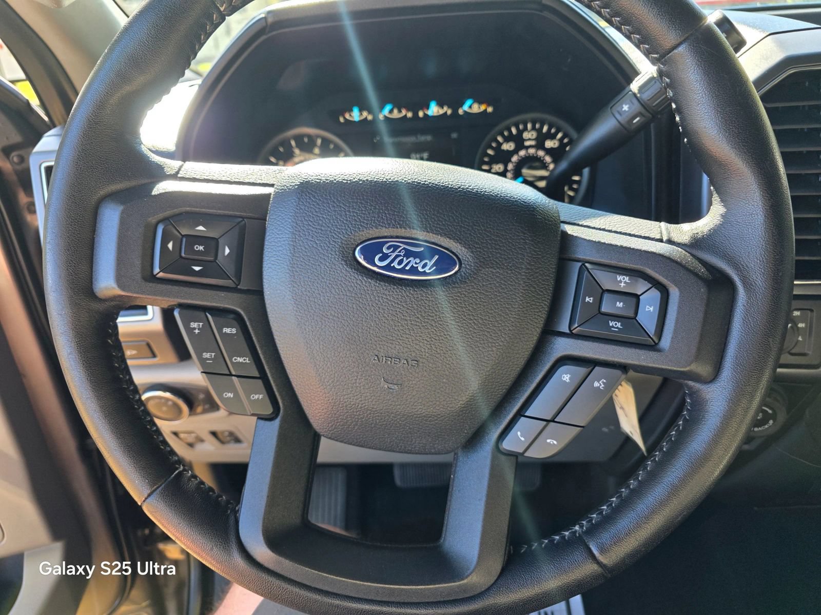 Used 2019 Ford F150 XLT w/ Equipment Group 302A Luxury AWD/4WD image 19