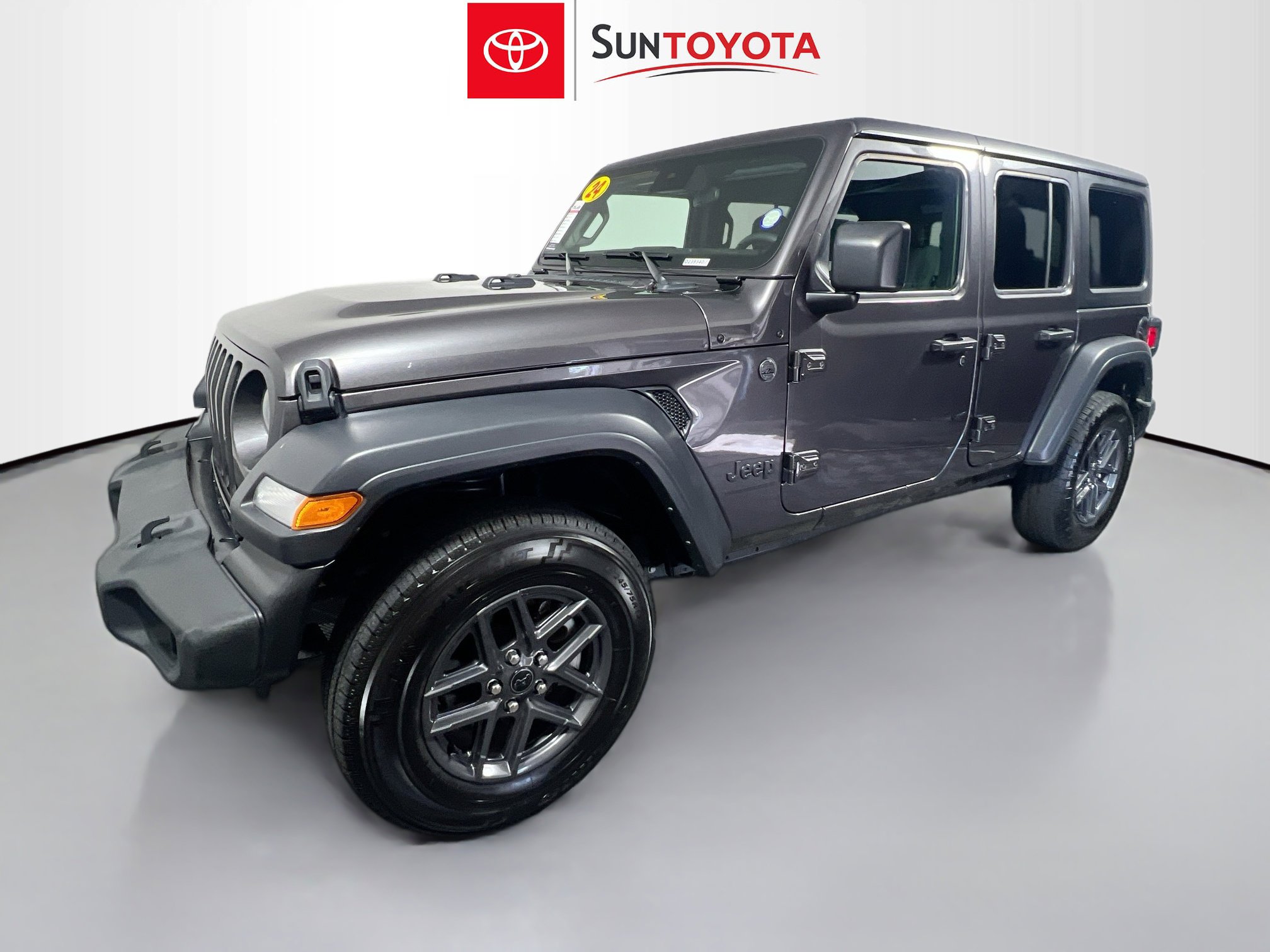 Used 2024 Jeep Wrangler Sport S image 9