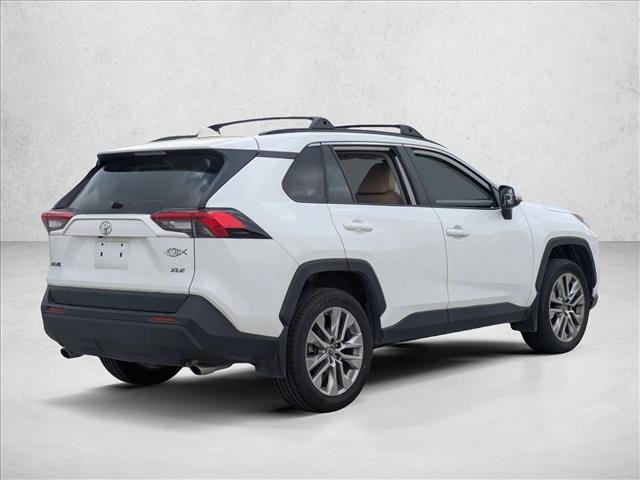 Used 2019 Toyota RAV4 XLE Premium image 5