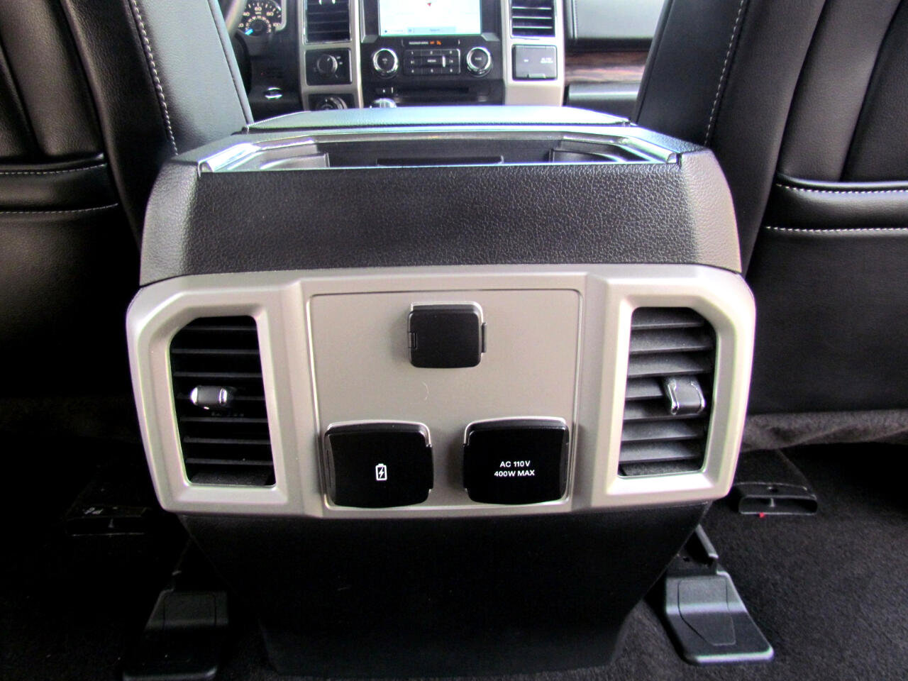 Used 2018 Ford F150 Lariat w/ Trailer Tow Package image 25