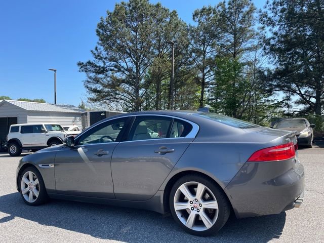 Used 2017 Jaguar XE Prestige image 6