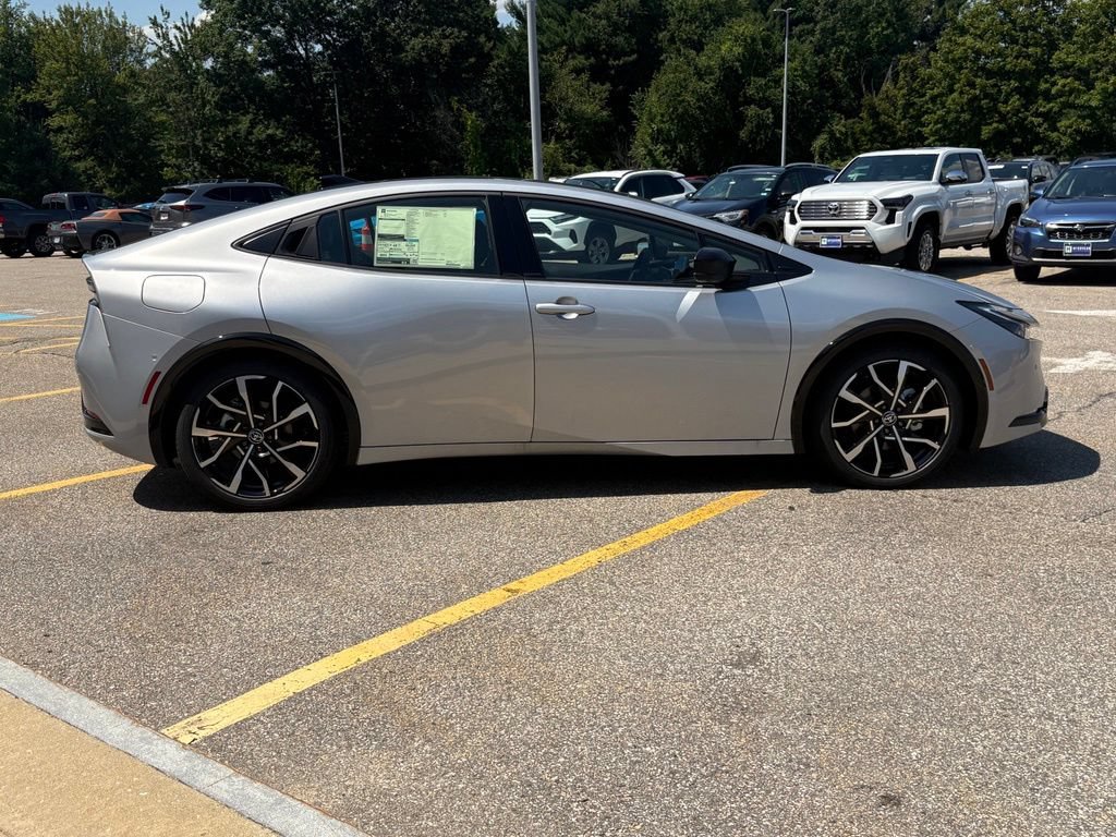 New 2026 Toyota Prius Plug-In Hybrid FWD image 6