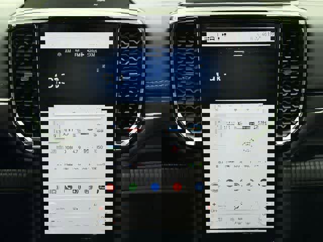 Used 2025 Ford Ranger Lariat w/ FX4 Off-Road Package image 11