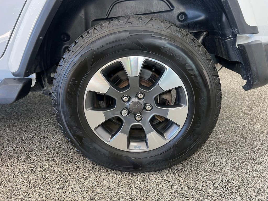 Used 2022 Jeep Wrangler Unlimited Sahara w/ Cold Weather Group image 21