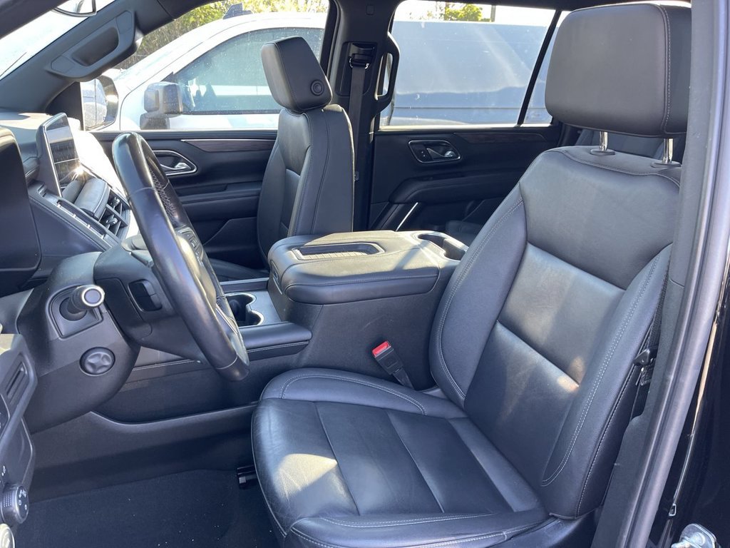 Used 2023 Chevrolet Suburban Z71 w/ Luxury Package AWD/4WD image 10