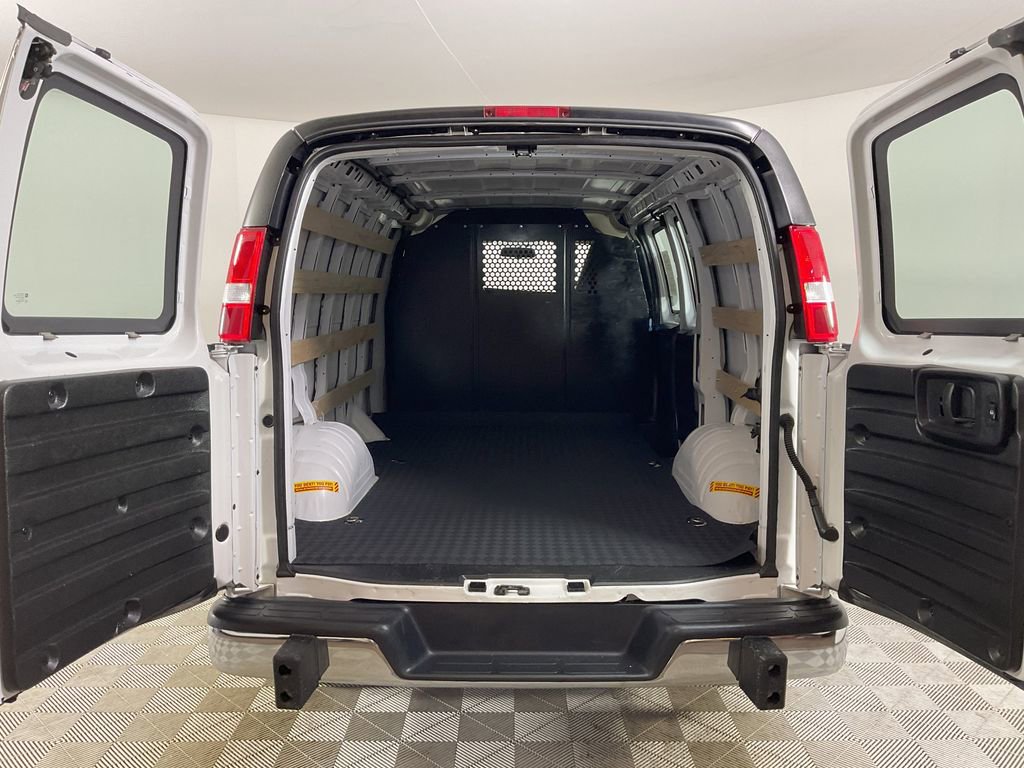 Used 2024 Chevrolet Express 2500 w/ Driver Convenience Package image 18