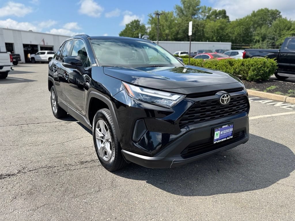 Used 2022 Toyota RAV4 XLE w/ Convenience Package AWD/4WD image 9