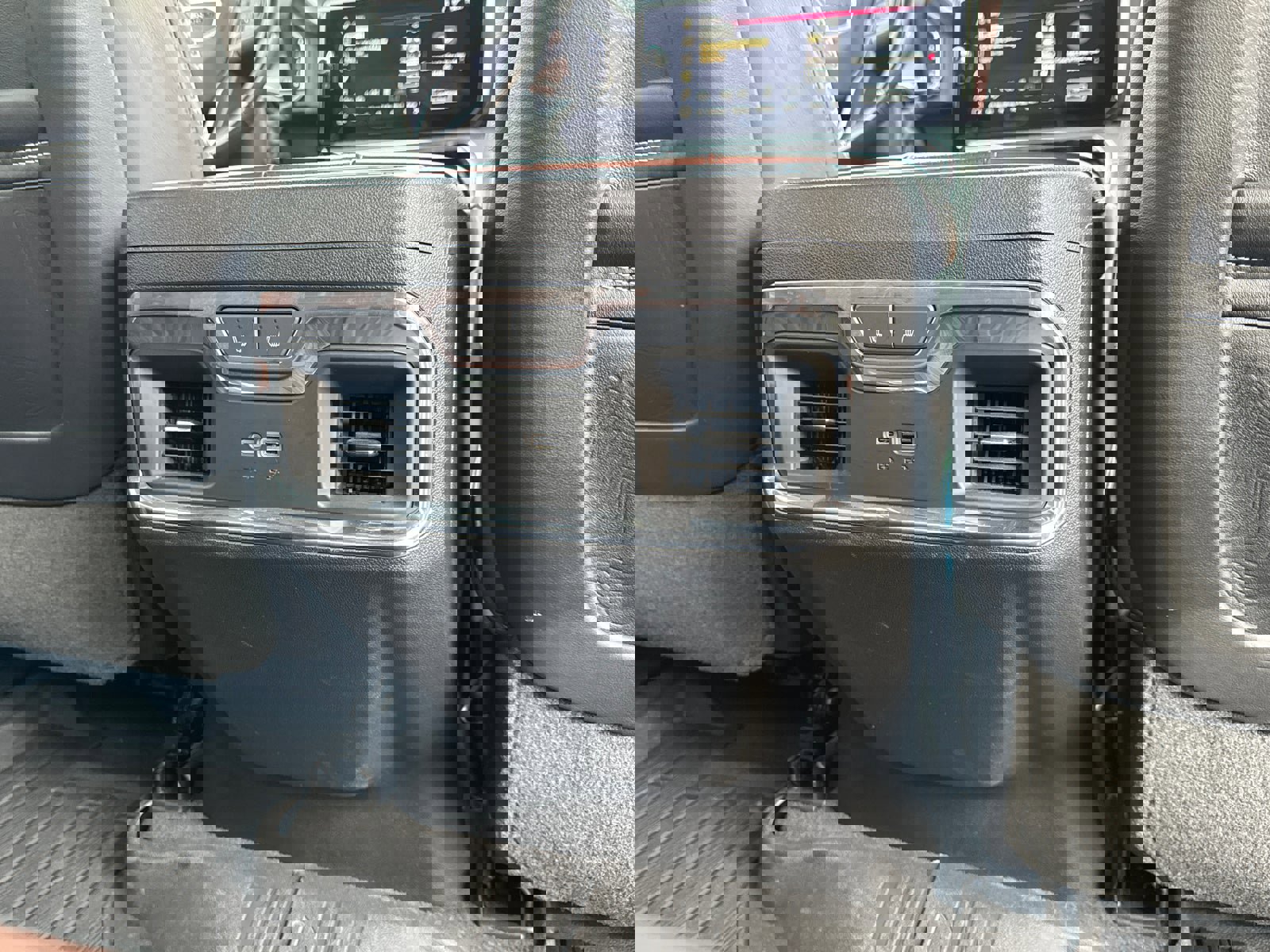 Certified 2024 GMC Sierra 3500 Denali Ultimate image 18