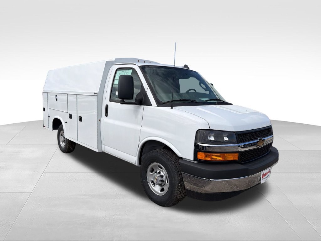 New 2026 Chevrolet Express 3500 w/ Power Convenience Package RWD image 7