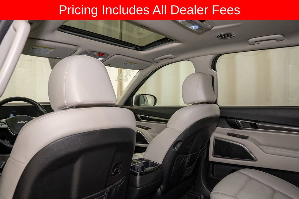Certified 2024 Kia Telluride S w/ S Sunroof Package FWD image 9