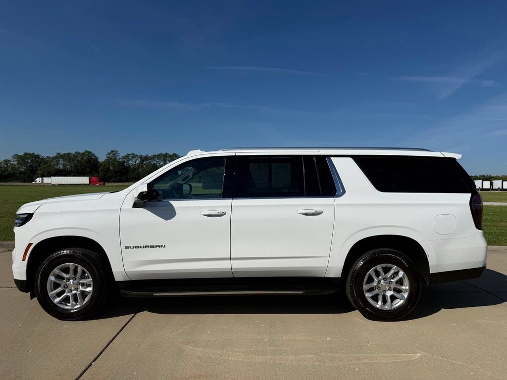 Used 2026 Chevrolet Suburban LS AWD/4WD image 8
