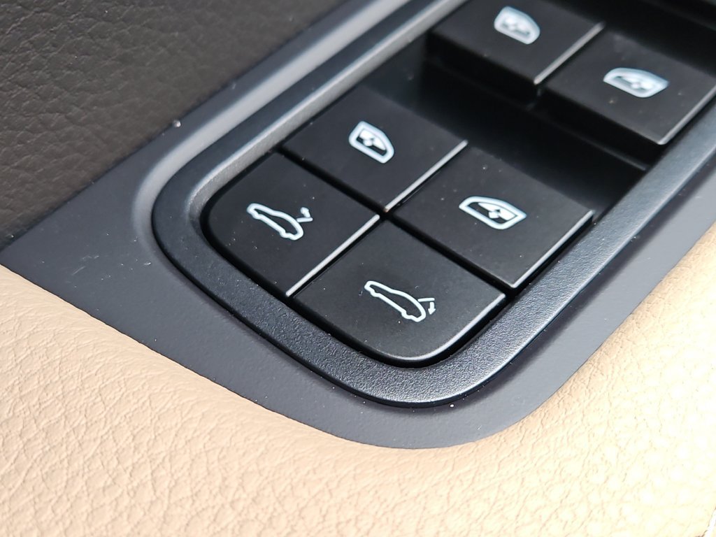 New 2026 Porsche Cayenne AWD/4WD image 21