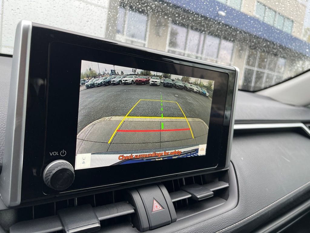 Used 2025 Toyota RAV4 XLE image 20