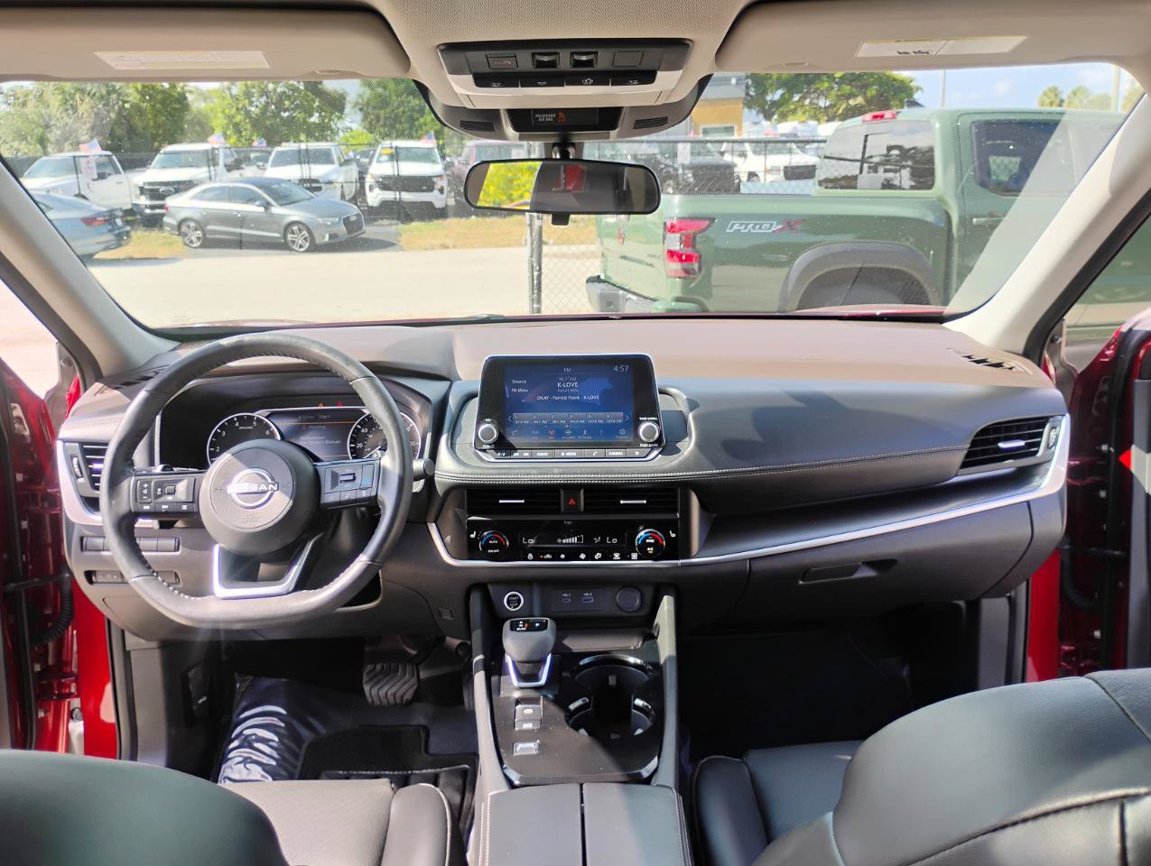 Used 2023 Nissan Rogue SV w/ SV Premium B Package FWD image 59