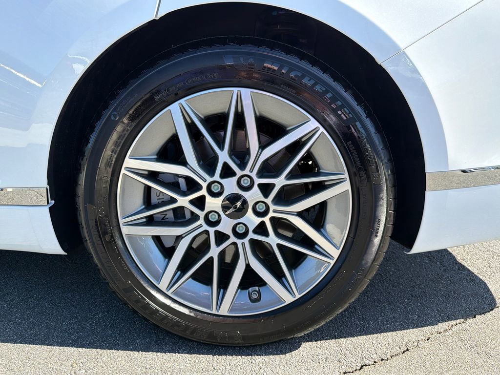 Used 2025 Genesis G80 2.5T image 19