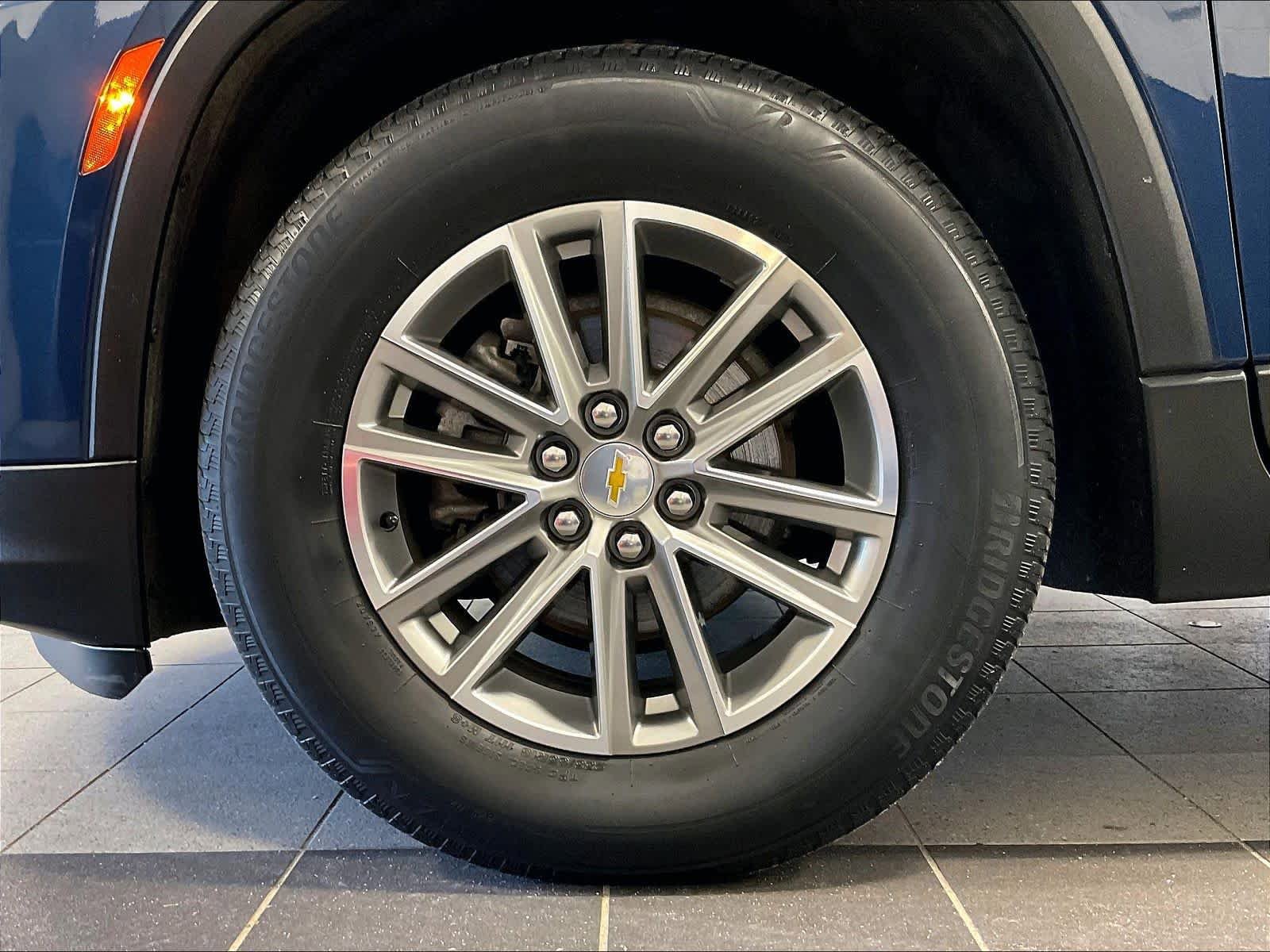 Used 2023 Chevrolet Traverse LT w/ LPO, Floor Liner Package AWD/4WD image 7