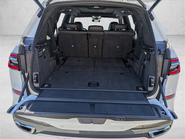 Used 2023 BMW X7 xDrive40i w/ Executive Package AWD/4WD image 6