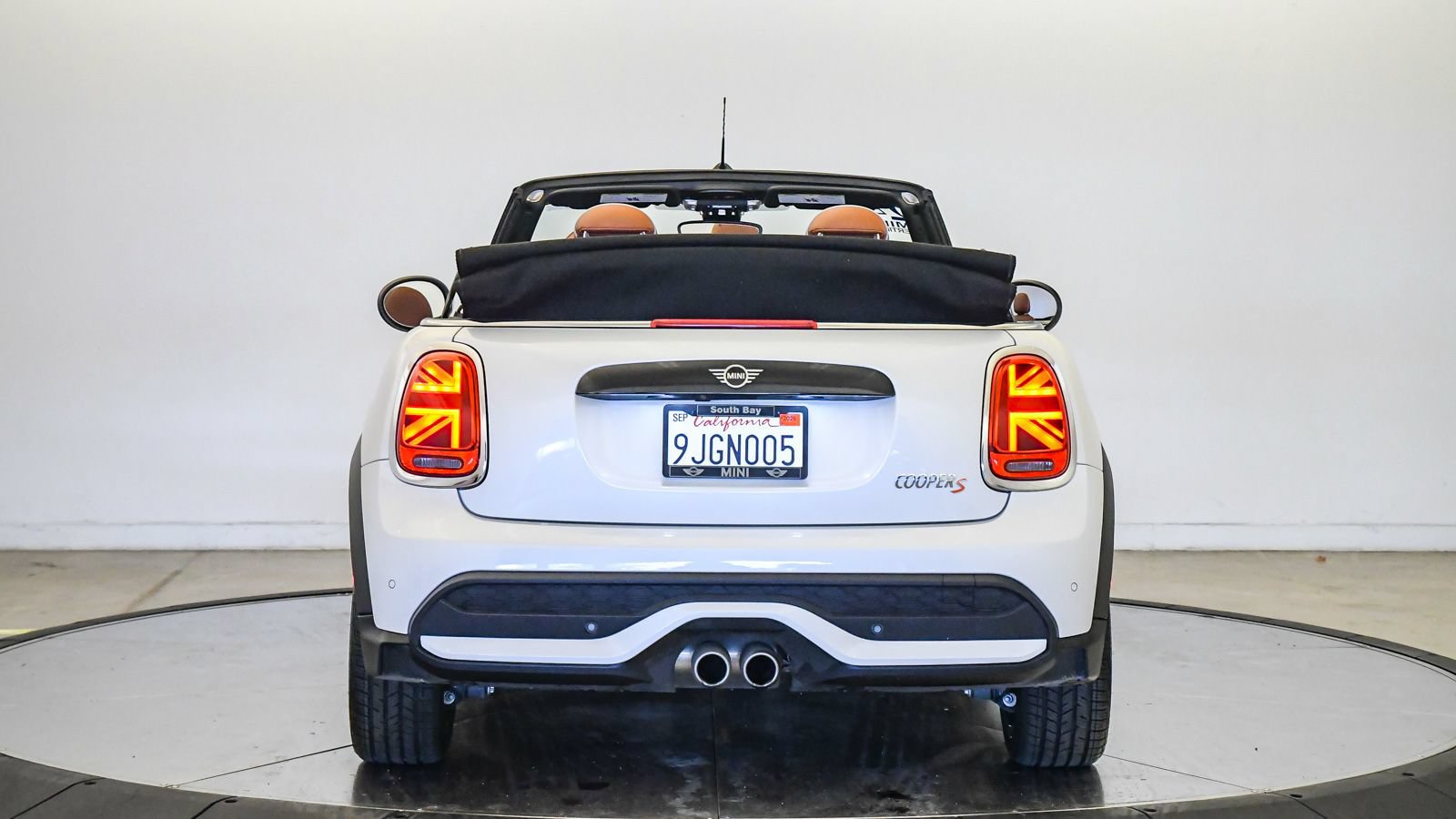 Certified 2024 MINI Cooper S w/ Signature Upholstery Package FWD image 34