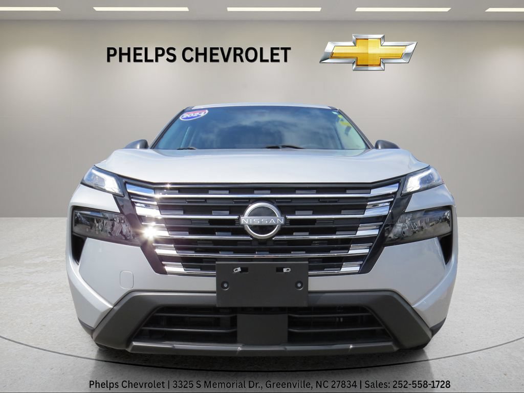 Used 2024 Nissan Rogue S FWD image 4