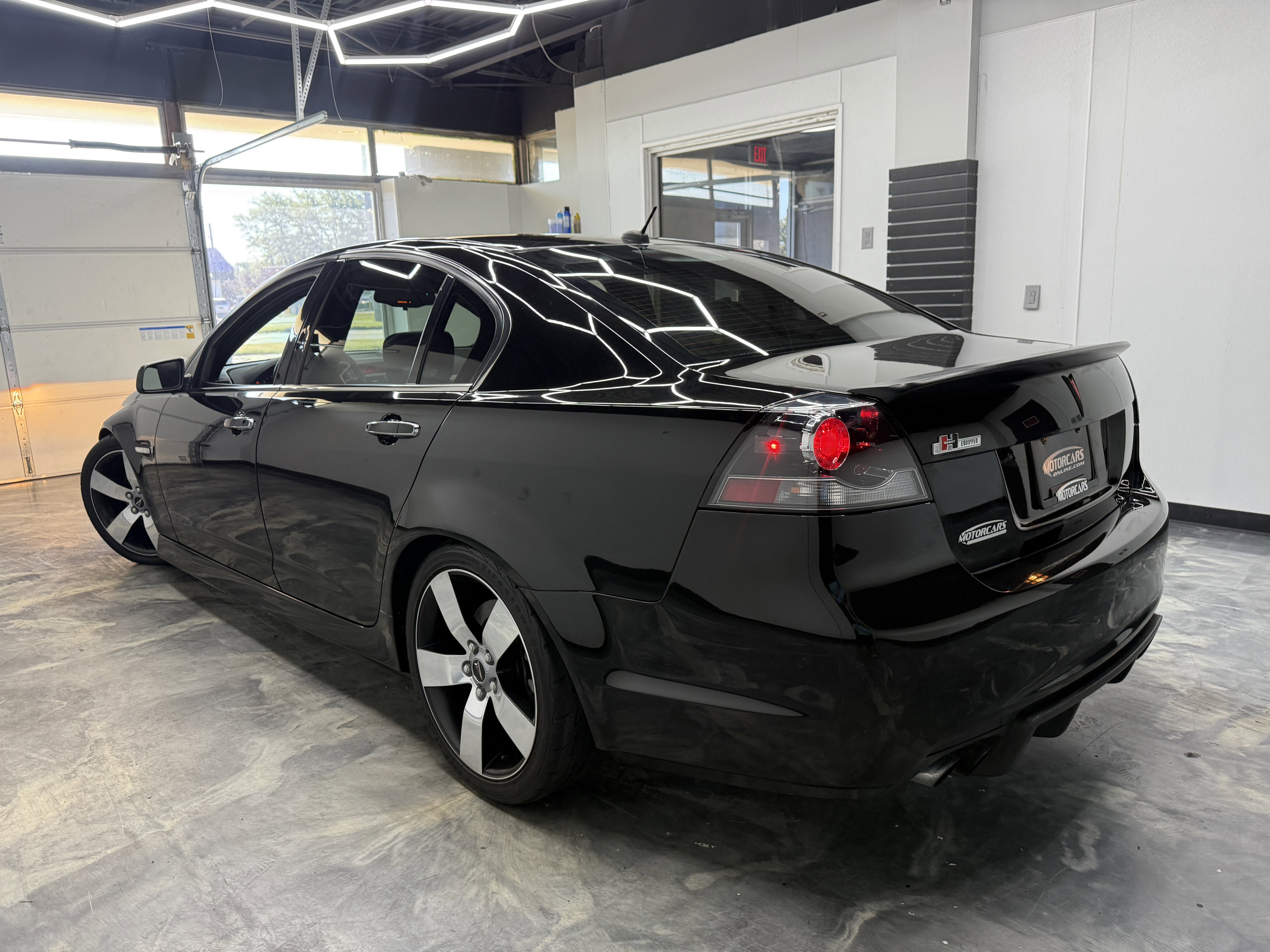 Used 2008 Pontiac G8 GT w/ Premium Package RWD image 3