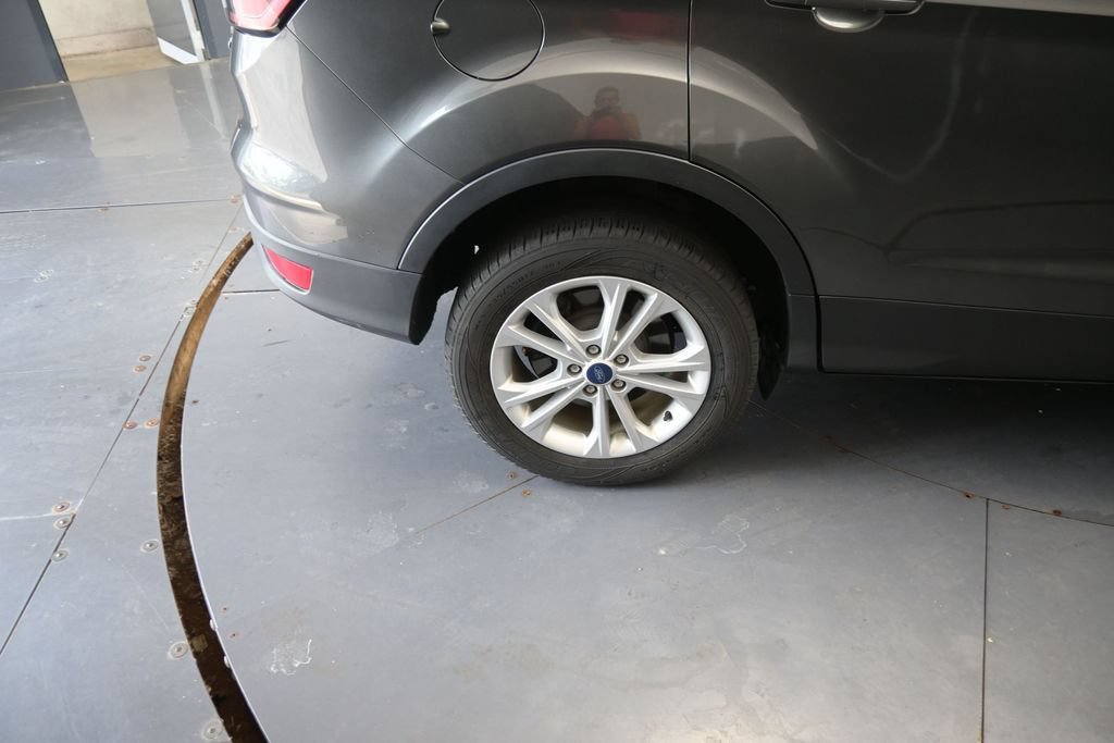 Used 2018 Ford Escape SE w/ SE Sync 3 Package FWD image 22