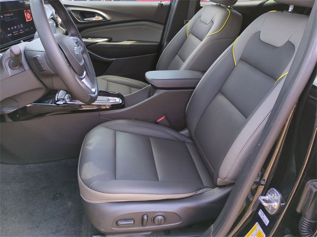 Certified 2024 Chevrolet Trax ACTIV w/ Sunroof Package image 20