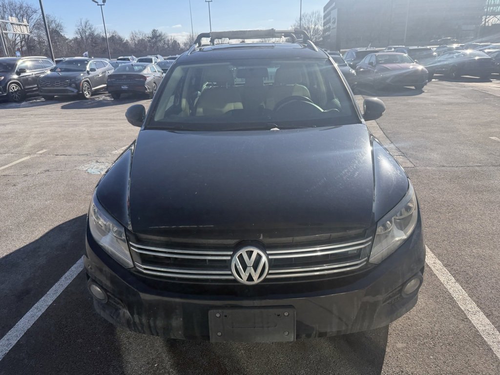 Used 2015 Volkswagen Tiguan SE image 2
