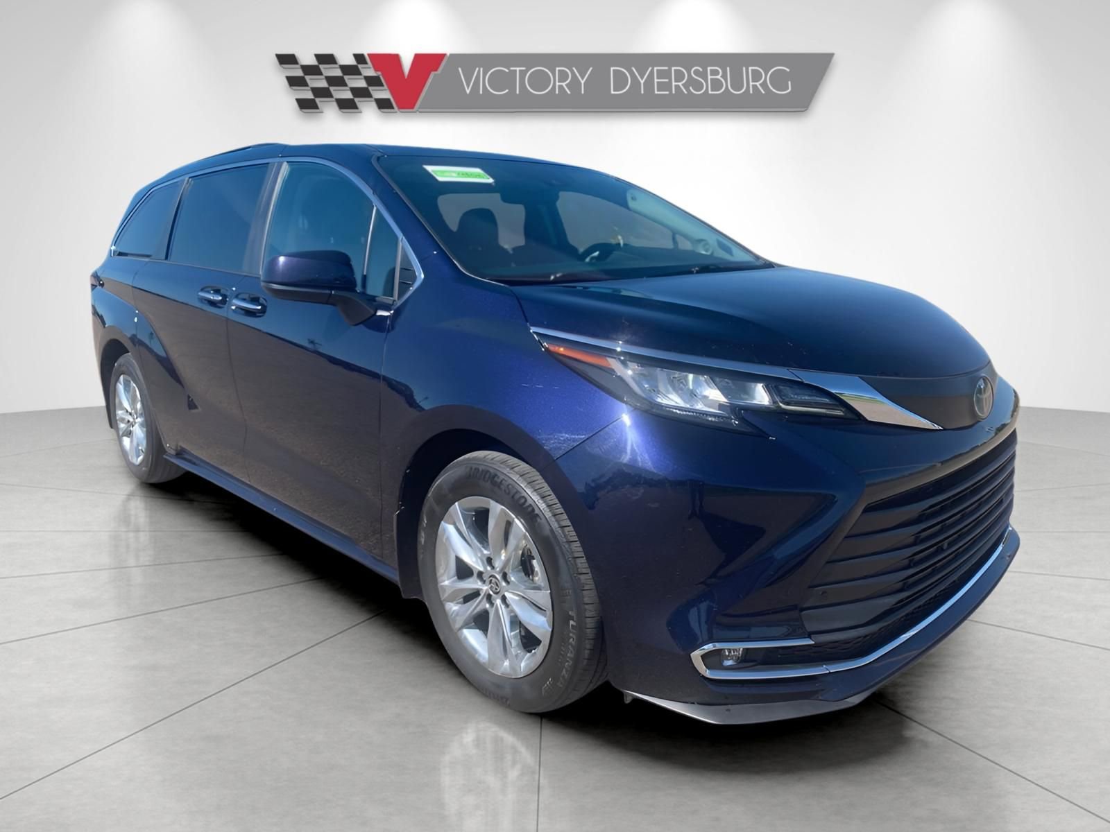 Used 2023 Toyota Sienna XLE