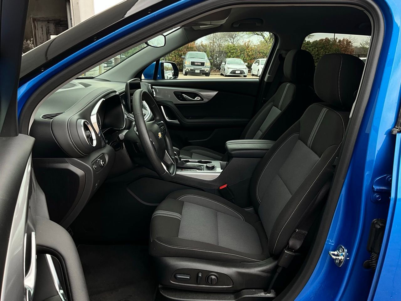 Used 2025 Chevrolet Blazer LT image 10