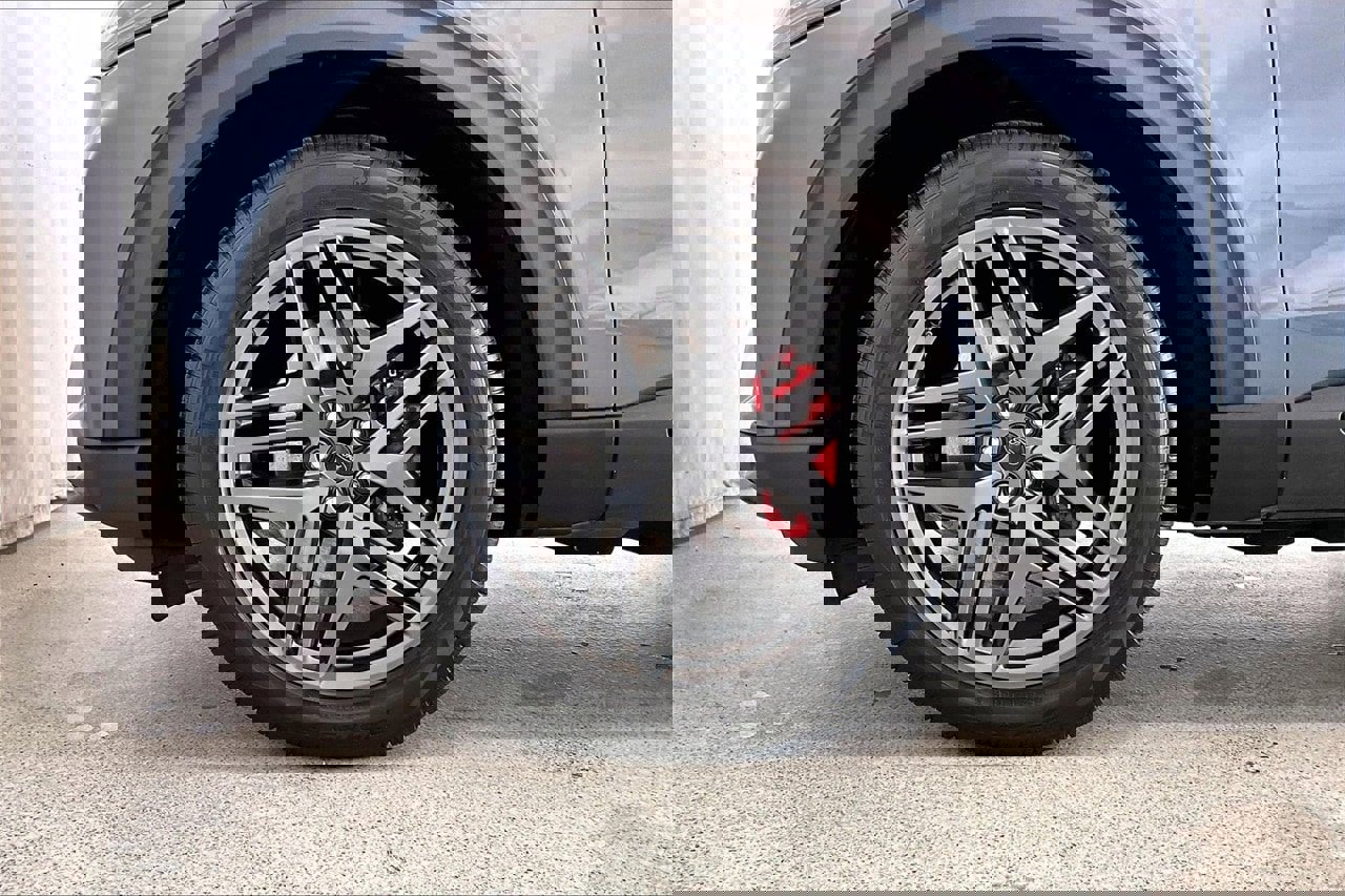 Certified 2025 Ford Explorer ST image 8