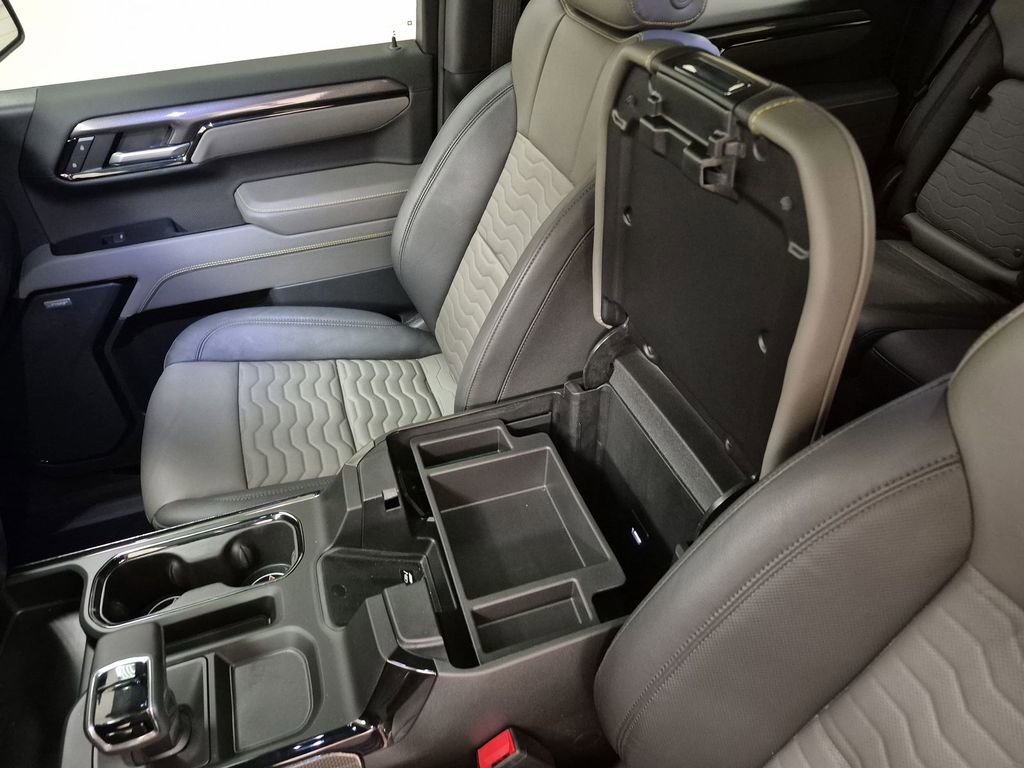 Used 2026 Chevrolet Silverado 1500 ZR2 image 36