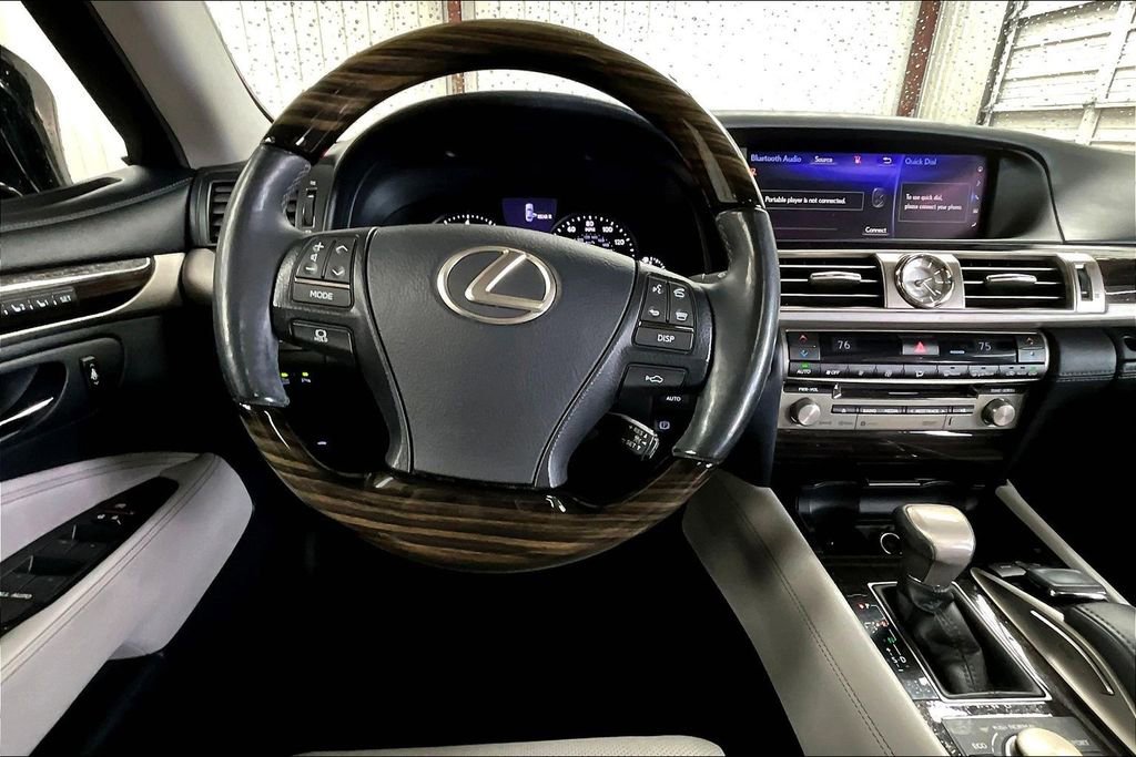 Used 2016 Lexus LS 460 w/ Comfort Package image 9