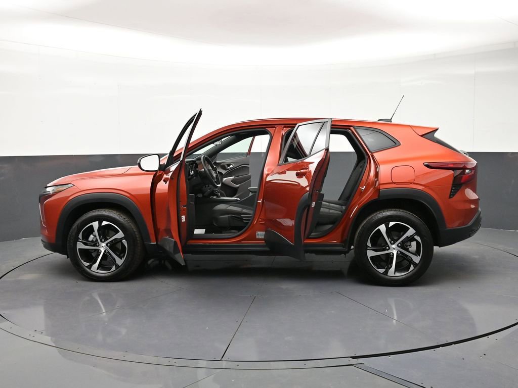 Used 2024 Chevrolet Trax RS w/ Driver Confidence Package FWD image 34
