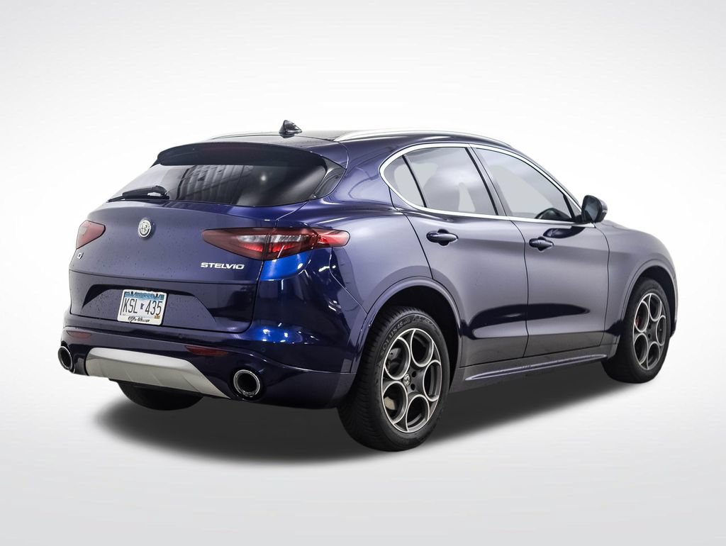 Used 2020 Alfa Romeo Stelvio Ti Lusso AWD/4WD image 5