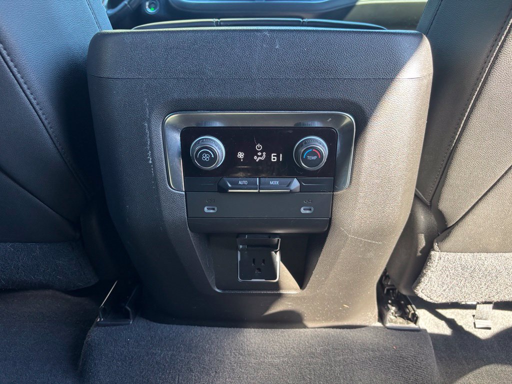 Used 2021 Chevrolet Suburban Z71 AWD/4WD image 34