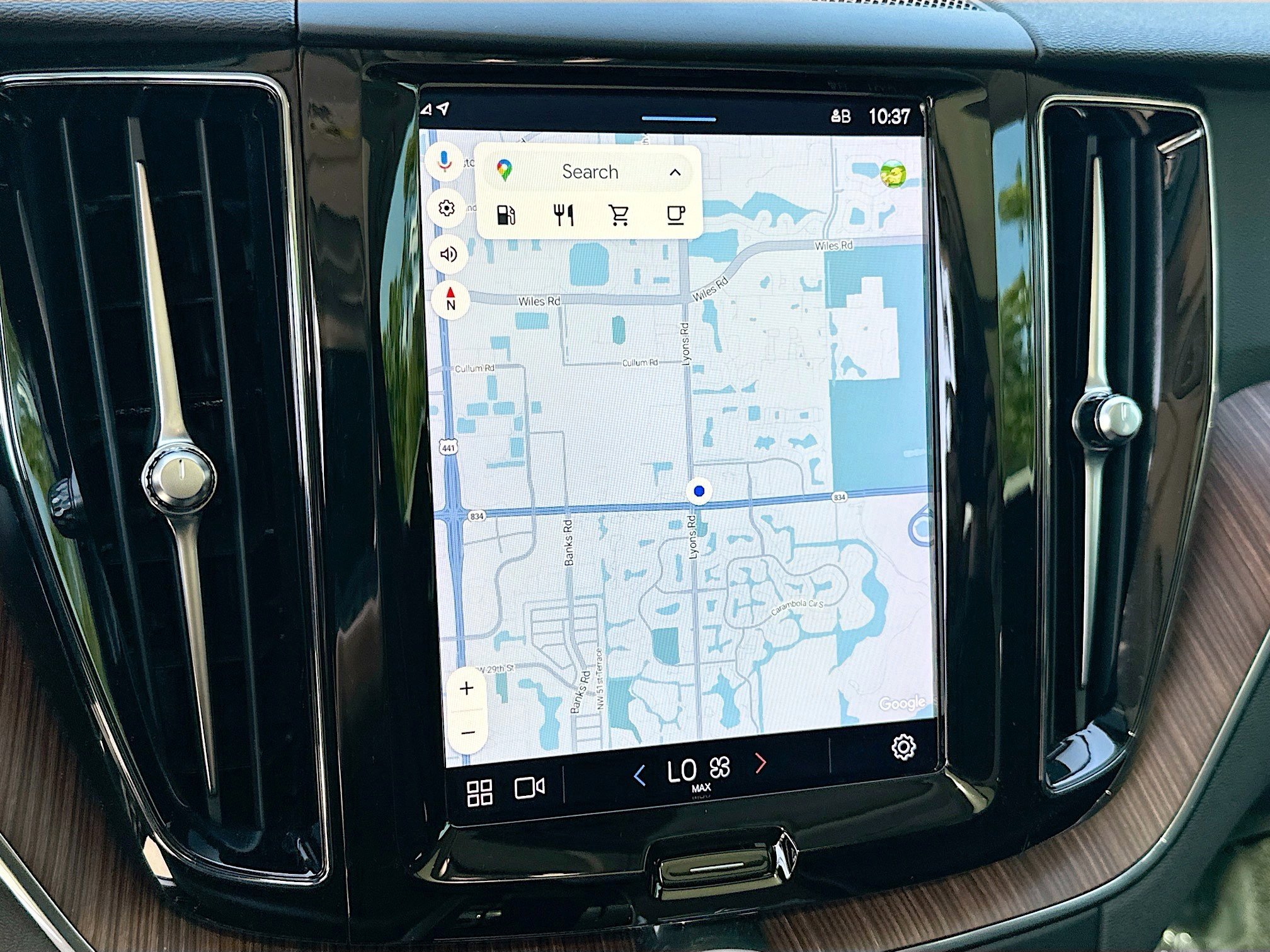 Used 2023 Volvo XC60 B5 Plus w/ Protection Package Premier image 14