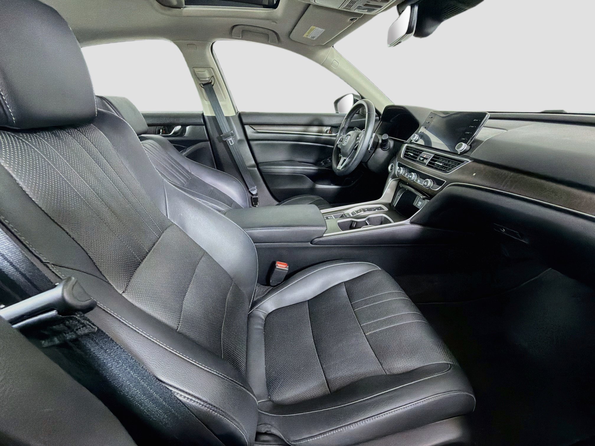 Used 2018 Honda Accord Touring image 31