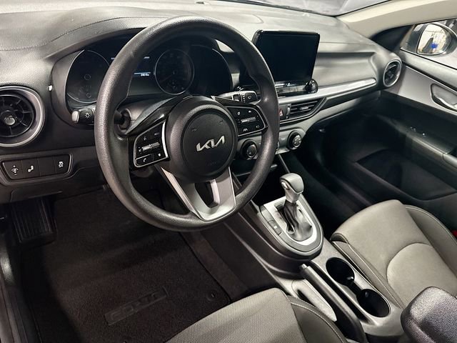 Used 2023 Kia Forte LXS w/ LXS Technology Package image 9