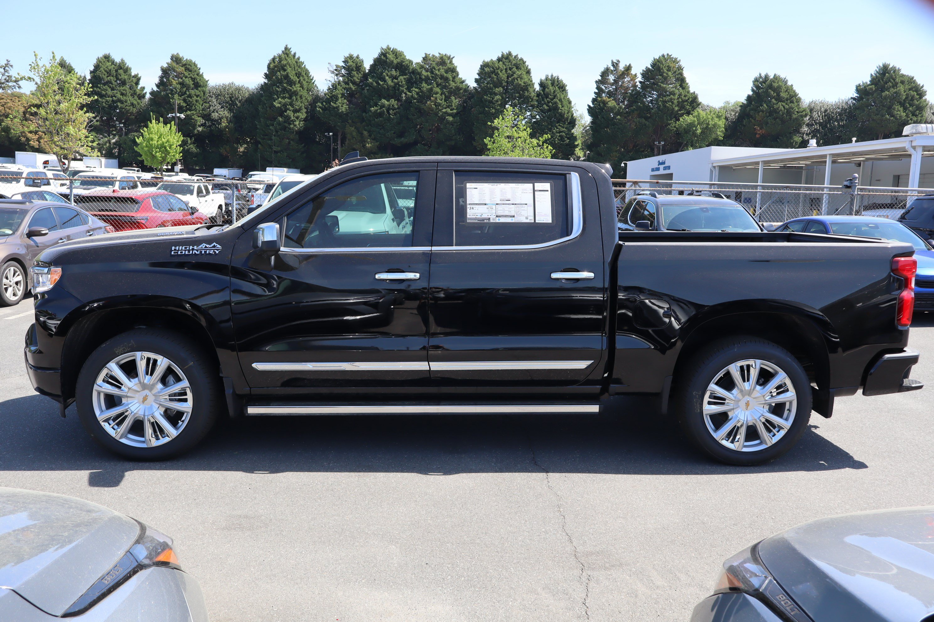 New 2026 Chevrolet Silverado 1500 High Country w/ High Country Premium Package AWD/4WD image 6