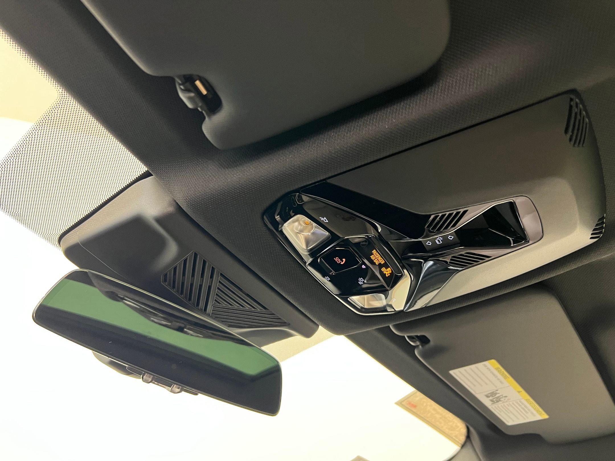 Used 2025 BMW X2 xDrive28i w/ Convenience Package image 18