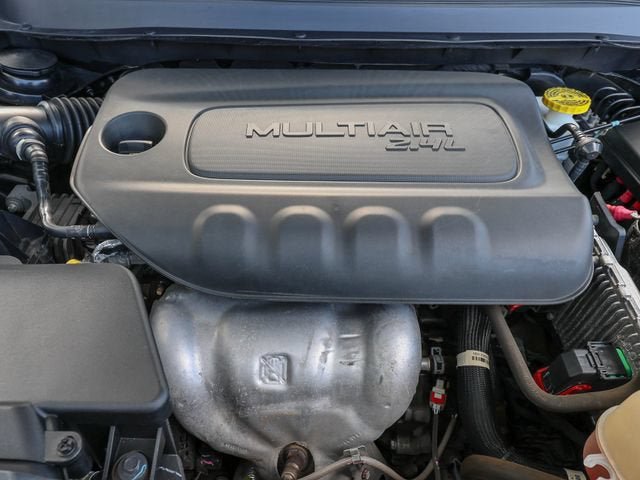 Used 2021 Jeep Cherokee Latitude Plus AWD/4WD image 38
