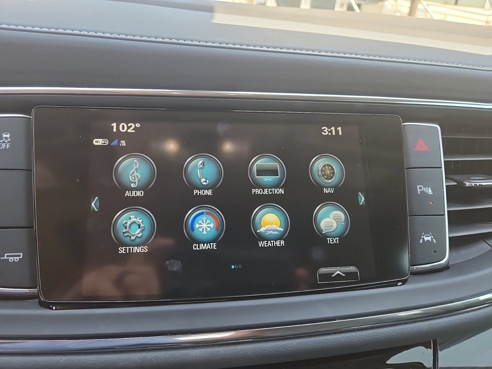 Used 2018 Buick Enclave Premium w/ Experience Buick Package FWD image 16